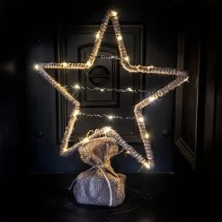 Outlet 🤩 Kaemingk LED Lit Star With Burlap Base 😍